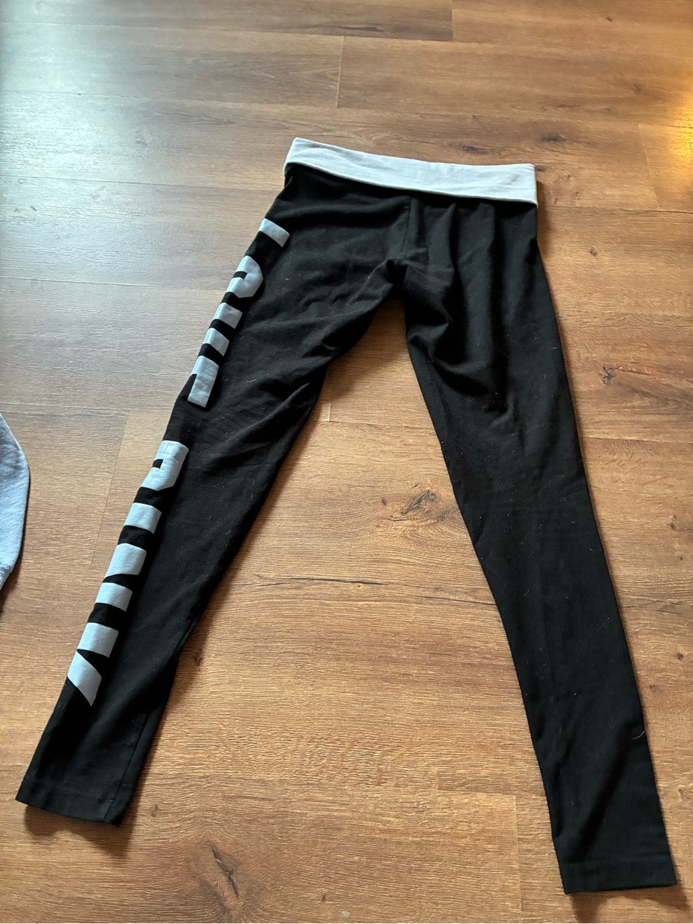 ¤PINK¤Victoria Secret Pink Light Gray, Blue & Black color-block & Leggings Set S - Picture 8 of 10